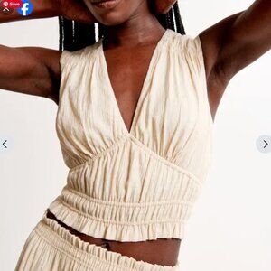 ABERCROMBIE & FITCH CRINKLE TEXTURED PLUNGE TOP